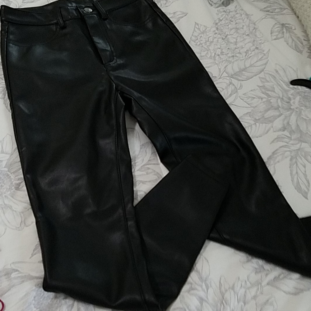 Leather leggings